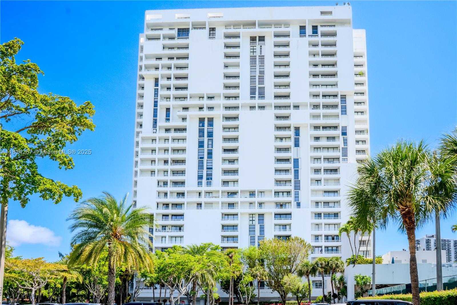 Small Image of 20355 NORTH EAST 34TH CT #325, Aventura Number 18