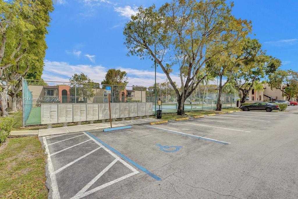 Small Image of 10804 NORTH SW 88TH ST #P14, Miami Number 28
