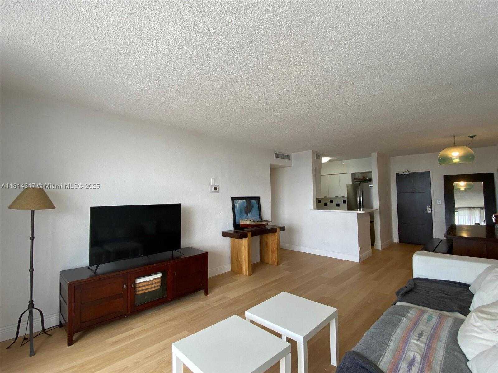 Small Image of 1500 BAY RD #1274S, Miami Beach Number 4