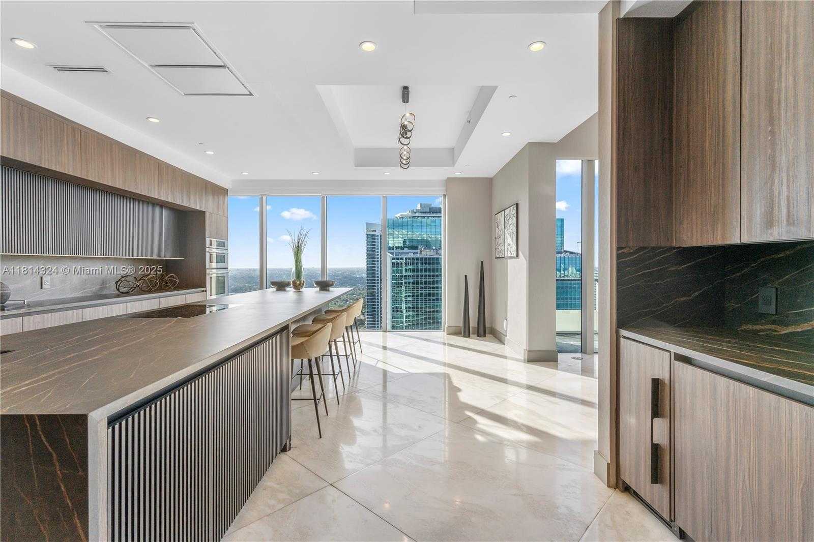 Small Image of 1300 BRICKELL BAY DR #4400, Miami Number 23