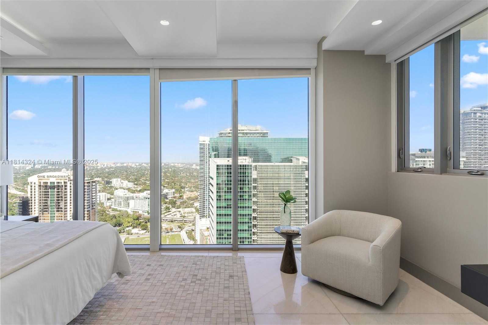 Small Image of 1300 BRICKELL BAY DR #4400, Miami Number 64