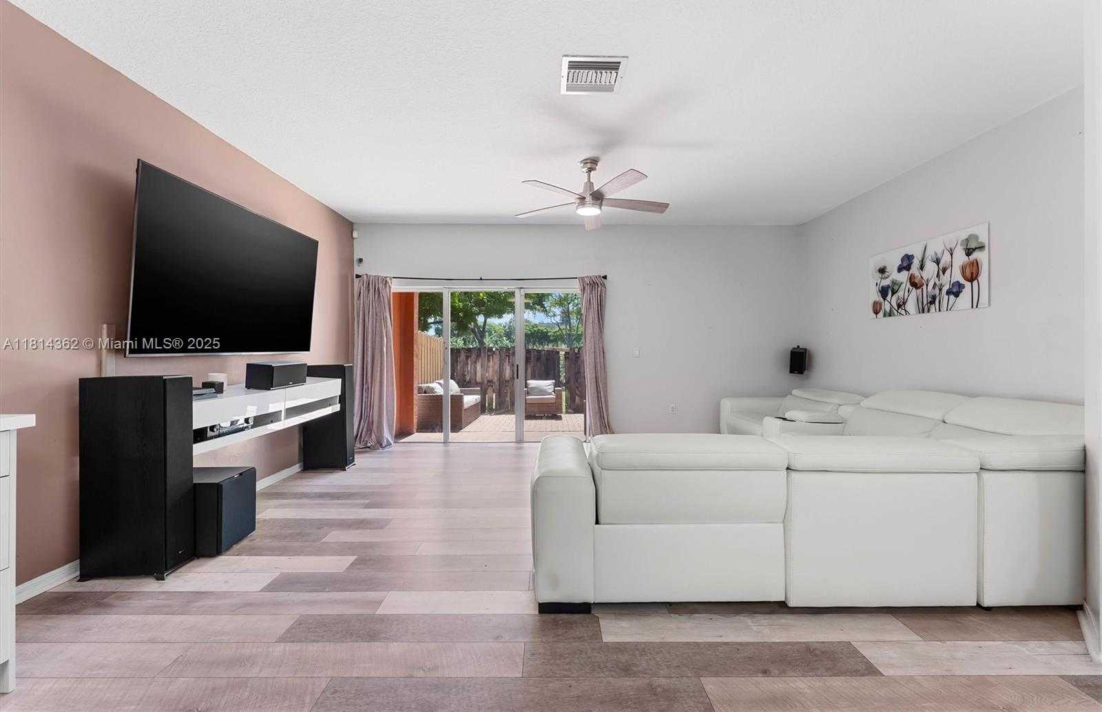 Small Image of 1114 NORTH WEST 100TH AVE, Pembroke Pines Number 10
