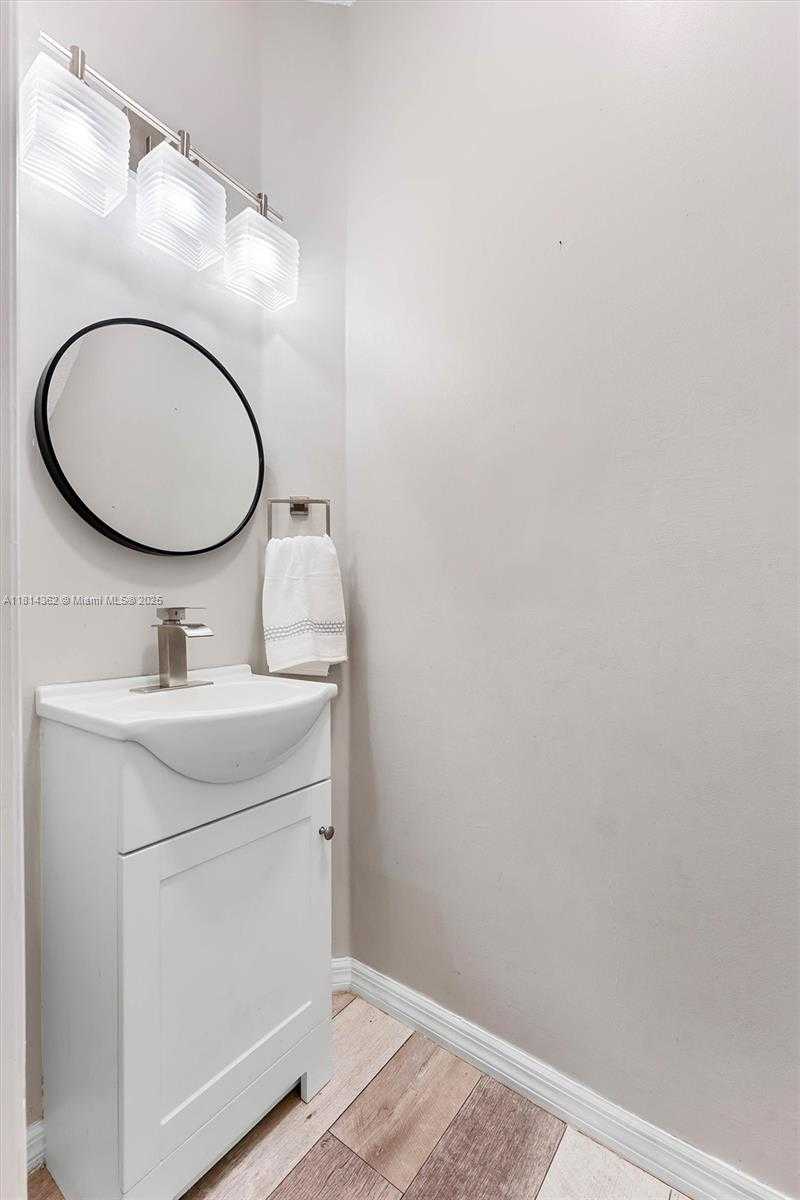 Small Image of 1114 NORTH WEST 100TH AVE, Pembroke Pines Number 13