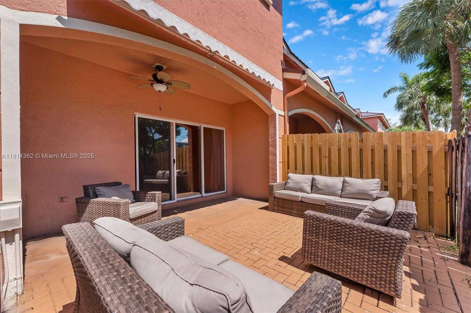 Small Image of 1114 NORTH WEST 100TH AVE, Pembroke Pines Number 14