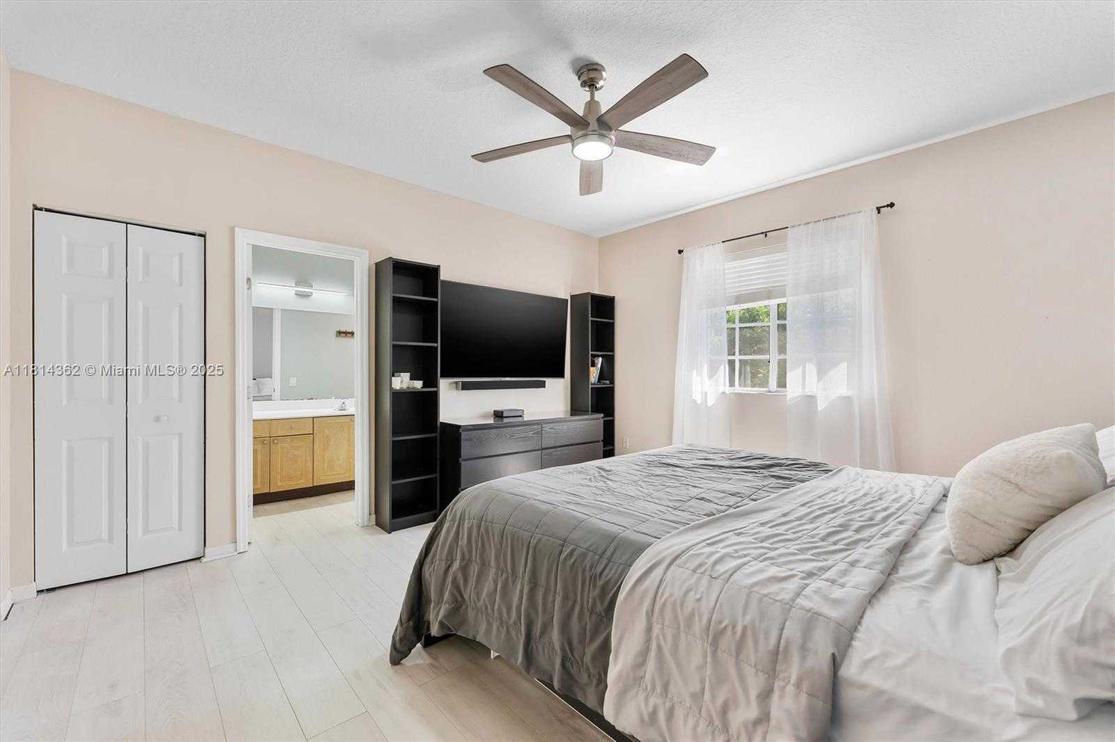 Small Image of 1114 NORTH WEST 100TH AVE, Pembroke Pines Number 18