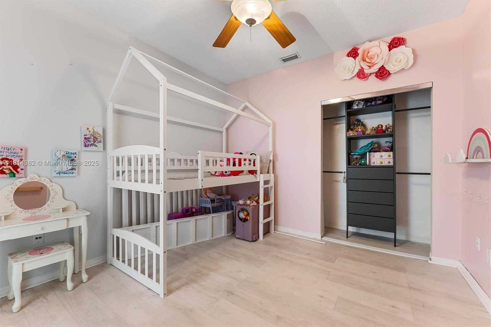 Small Image of 1114 NORTH WEST 100TH AVE, Pembroke Pines Number 23