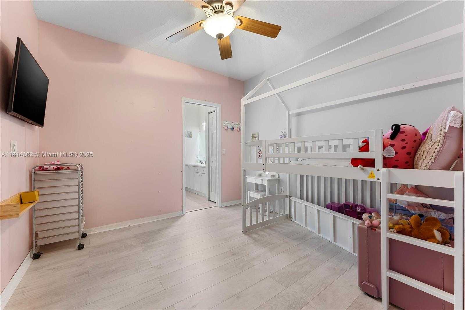 Small Image of 1114 NORTH WEST 100TH AVE, Pembroke Pines Number 24