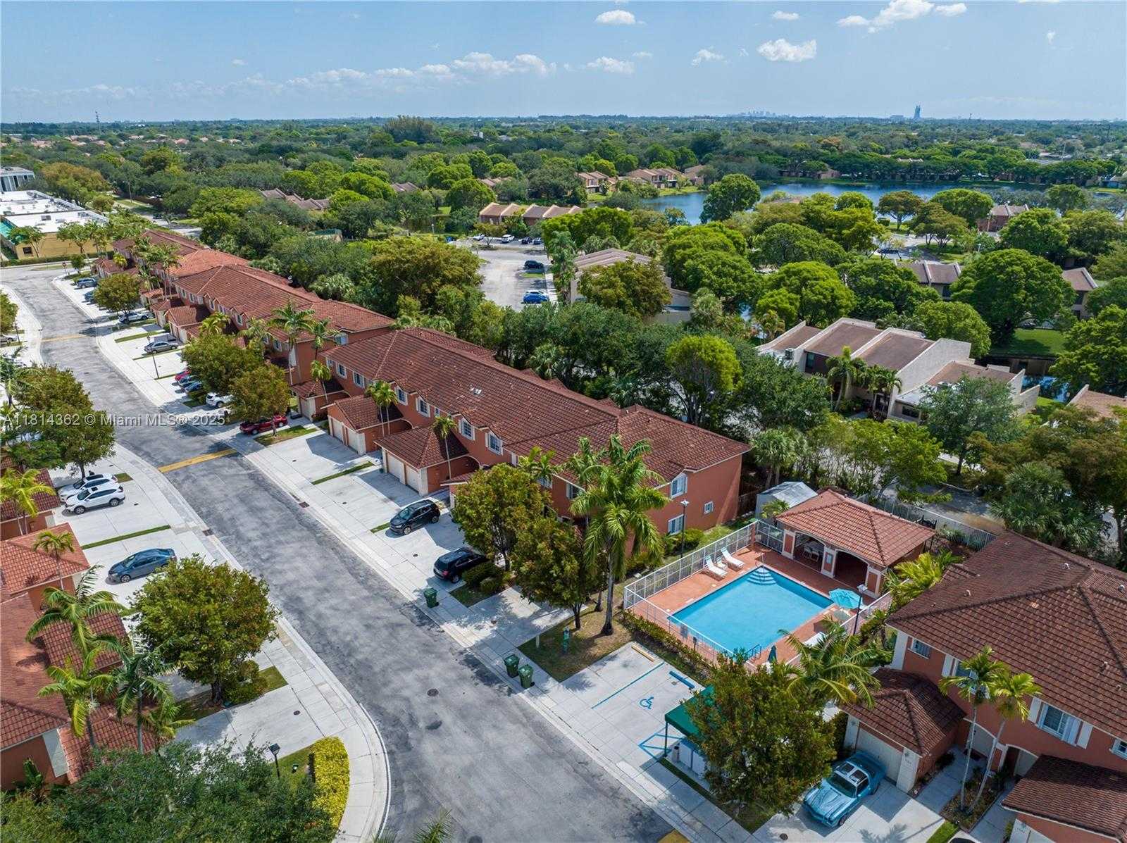 Small Image of 1114 NORTH WEST 100TH AVE, Pembroke Pines Number 26