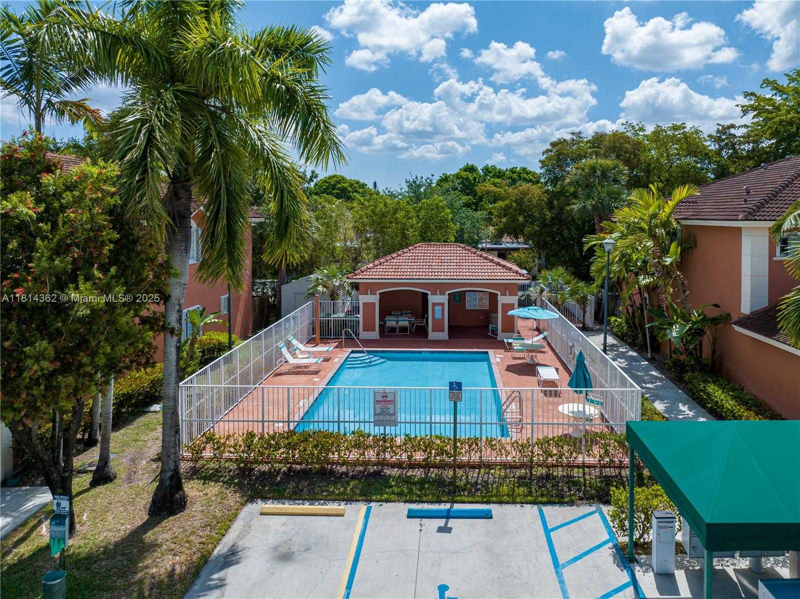Small Image of 1114 NORTH WEST 100TH AVE, Pembroke Pines Number 27