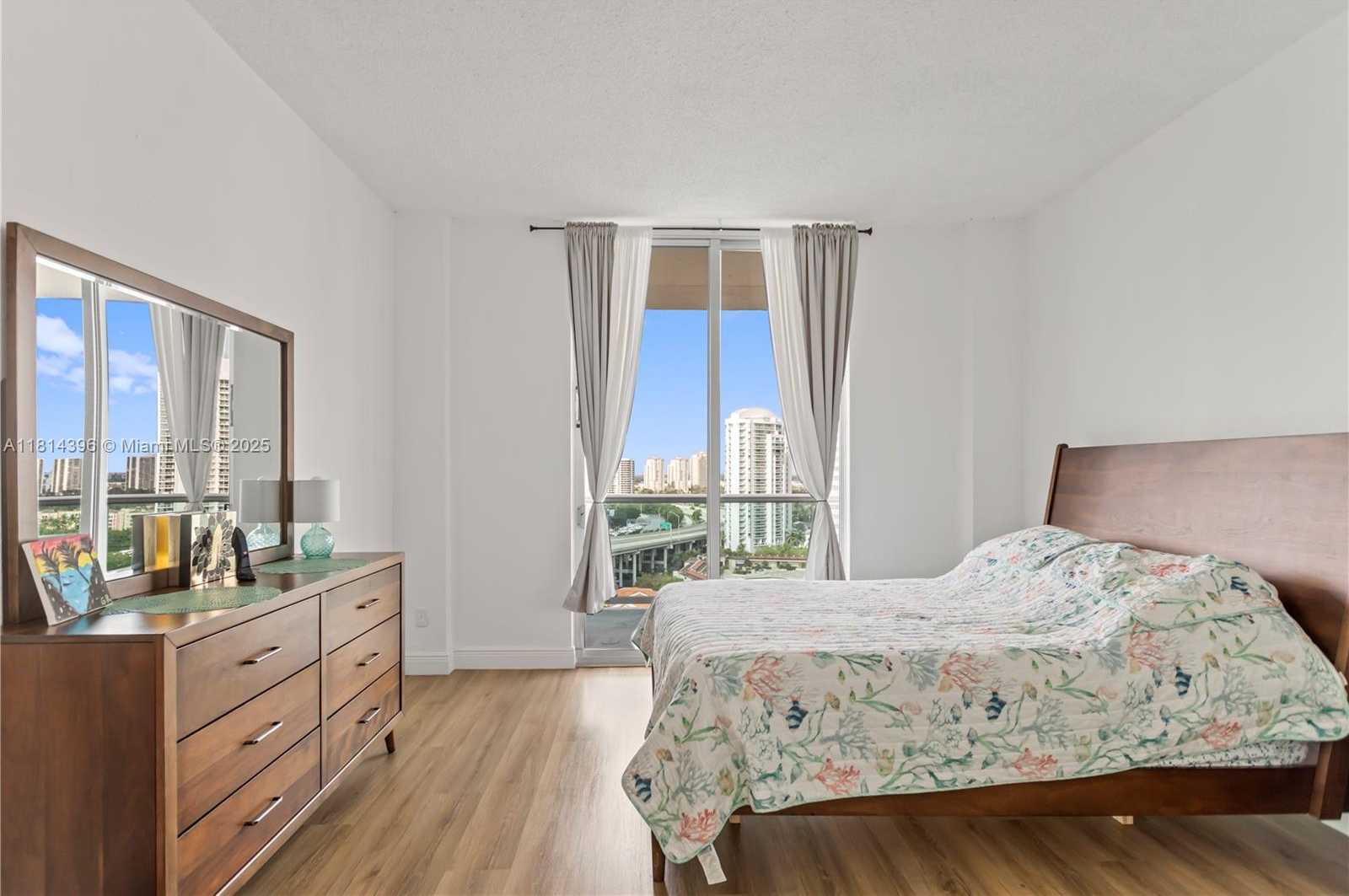 Small Image of 19390 COLLINS AVE #PH-7, Sunny Isles Beach Number 16