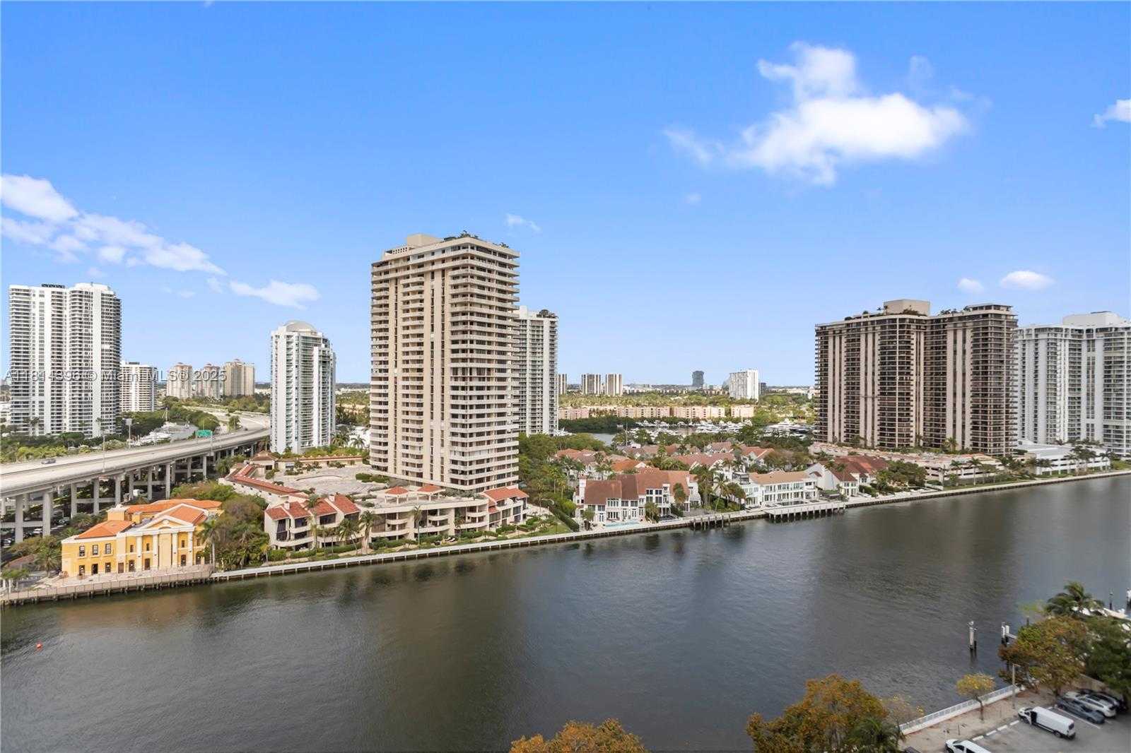 Small Image of 19390 COLLINS AVE #PH-7, Sunny Isles Beach Number 6