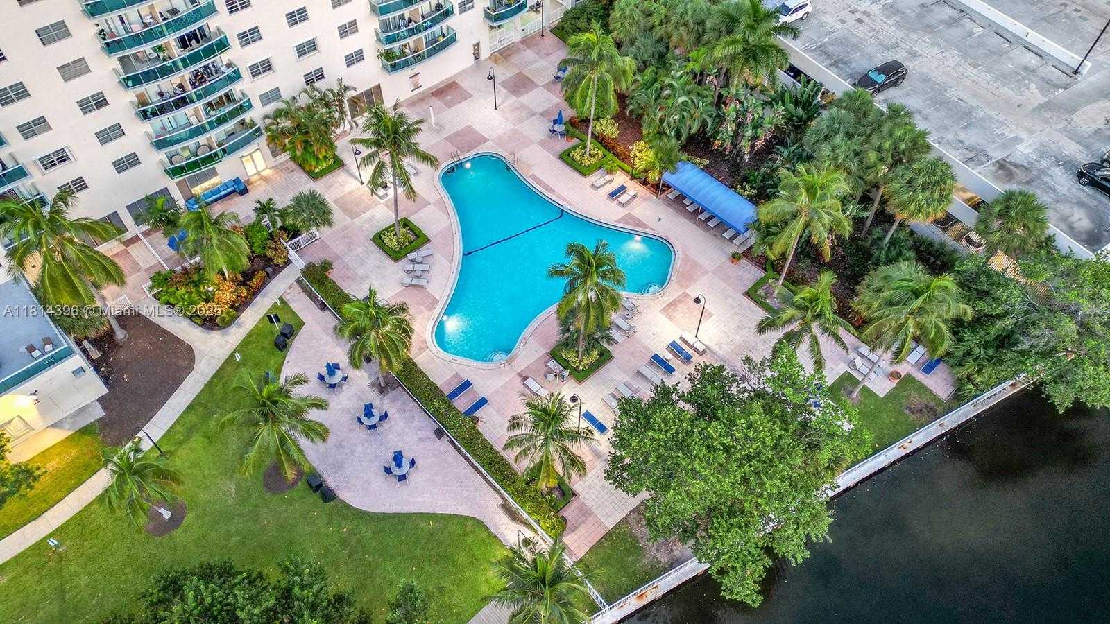 Small Image of 19390 COLLINS AVE #PH-7, Sunny Isles Beach Number 7