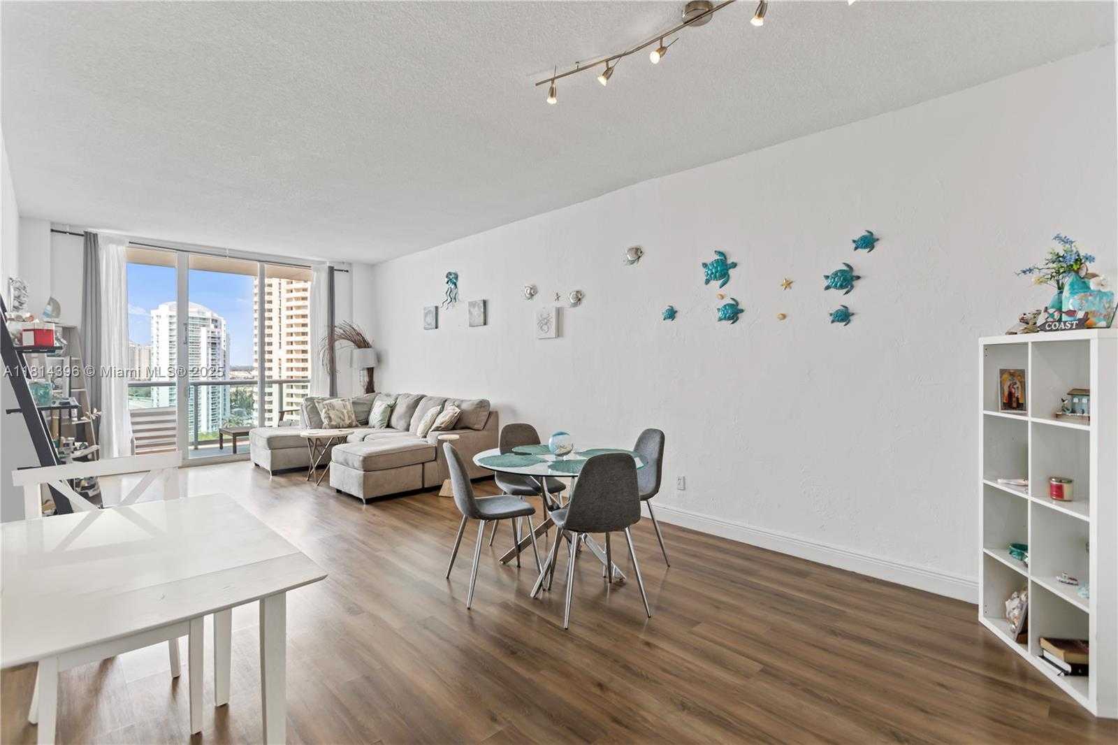 Small Image of 19390 COLLINS AVE #PH-7, Sunny Isles Beach Number 9