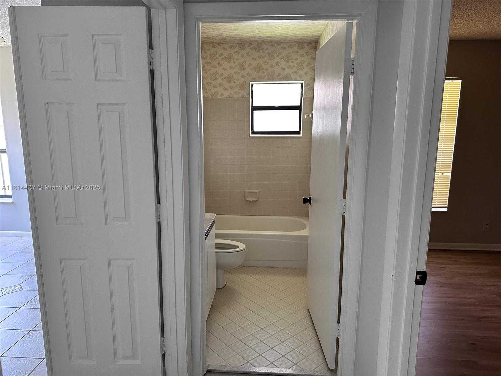 Small Image of 2526 NORTH CARAMBOLA CIR N #1821, Coconut Creek Number 14