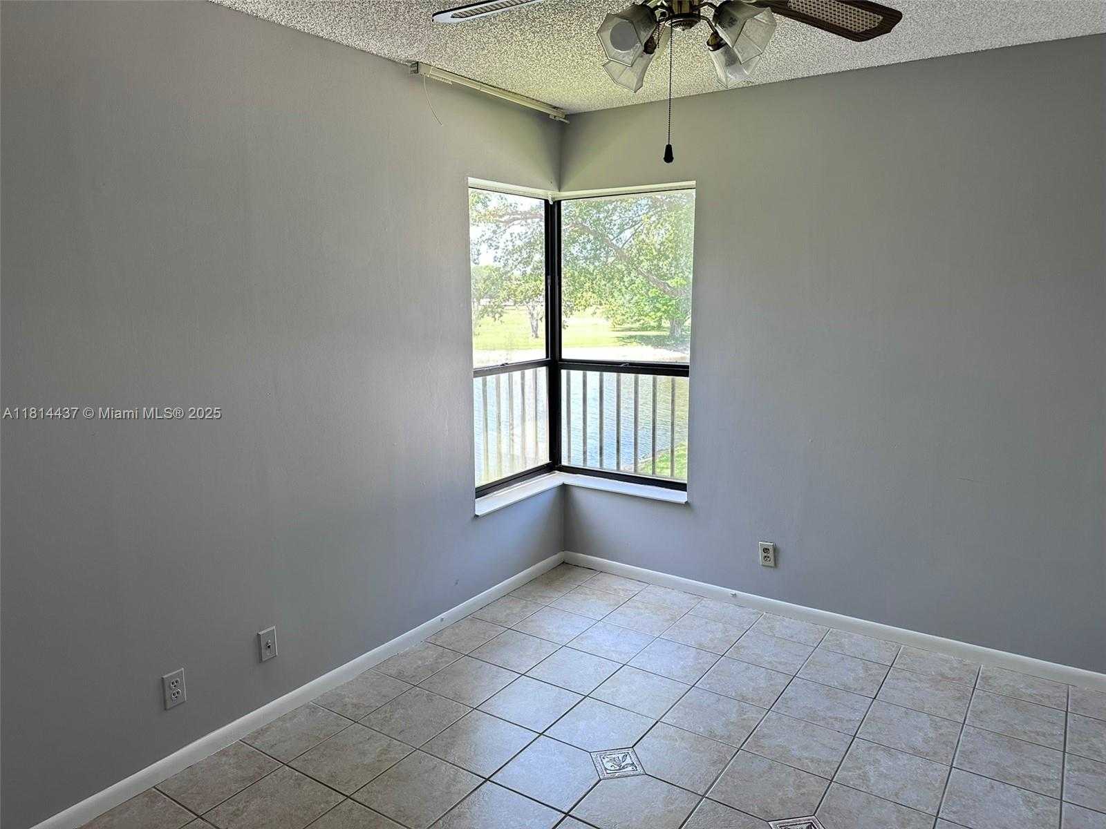 Small Image of 2526 NORTH CARAMBOLA CIR N #1821, Coconut Creek Number 16