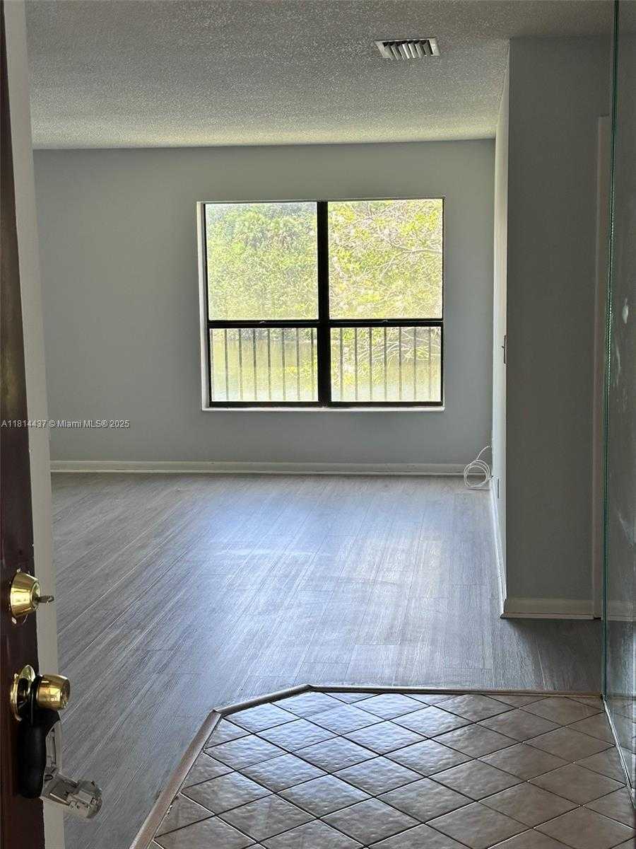 Small Image of 2526 NORTH CARAMBOLA CIR N #1821, Coconut Creek Number 2