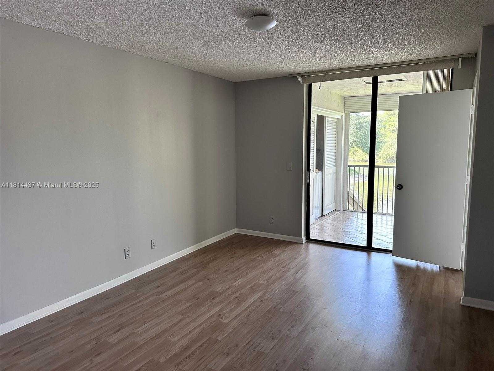 Small Image of 2526 NORTH CARAMBOLA CIR N #1821, Coconut Creek Number 27