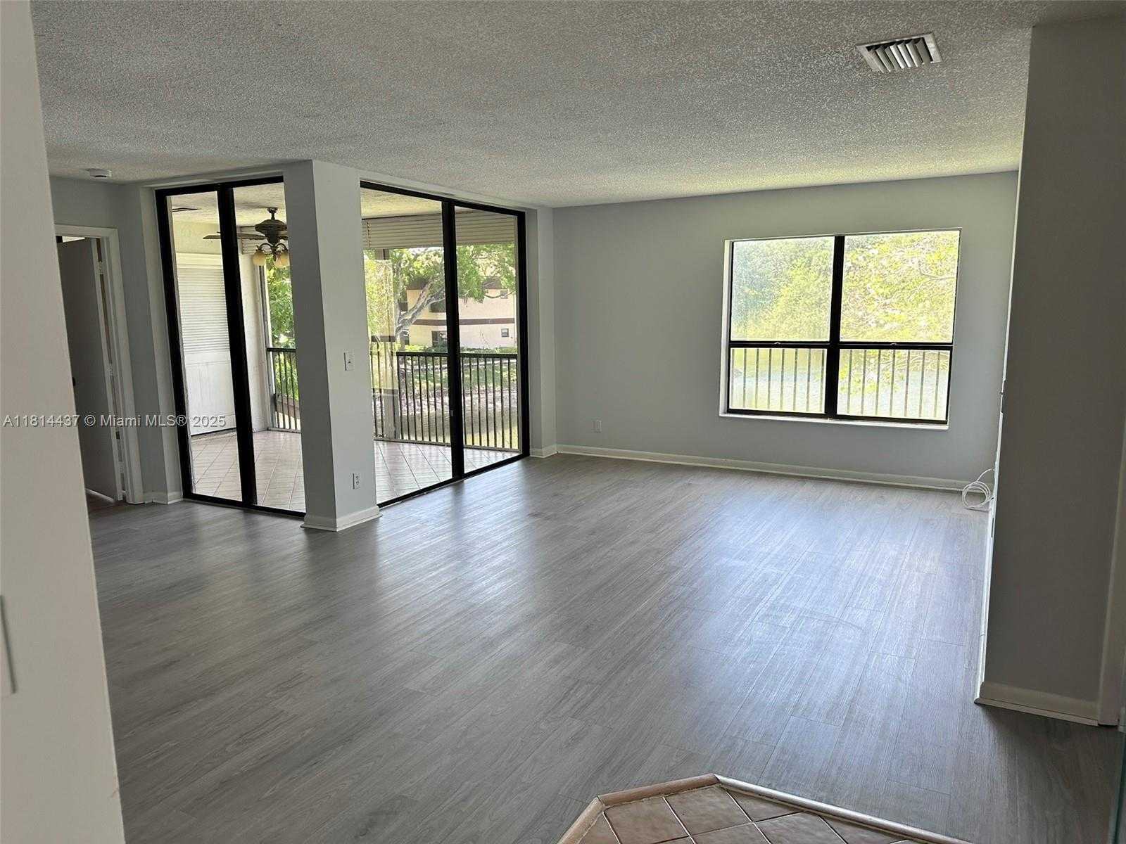 Small Image of 2526 NORTH CARAMBOLA CIR N #1821, Coconut Creek Number 3