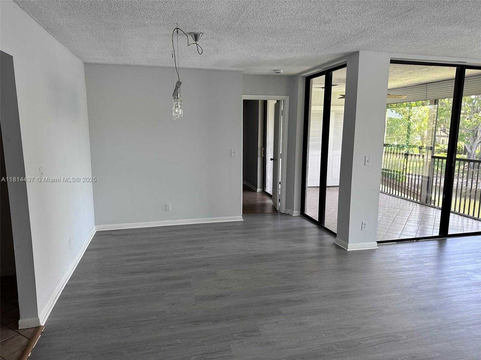 Small Image of 2526 NORTH CARAMBOLA CIR N #1821, Coconut Creek Number 4