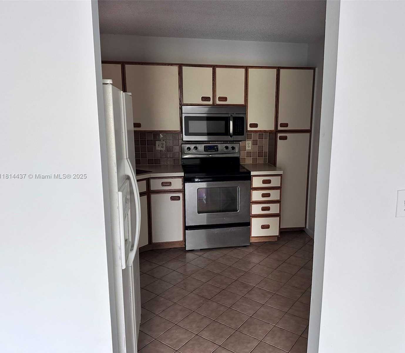 Small Image of 2526 NORTH CARAMBOLA CIR N #1821, Coconut Creek Number 5