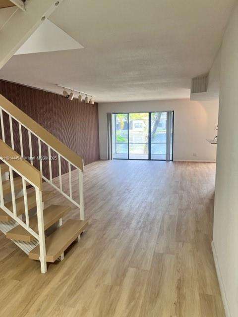 Small Image of 958 MOCKINGBIRD LN #511, Plantation Number 3