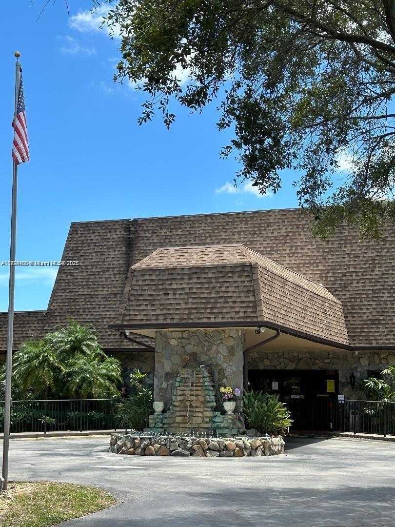 Small Image of 110 GATE RD #2-64, Hollywood Number 7