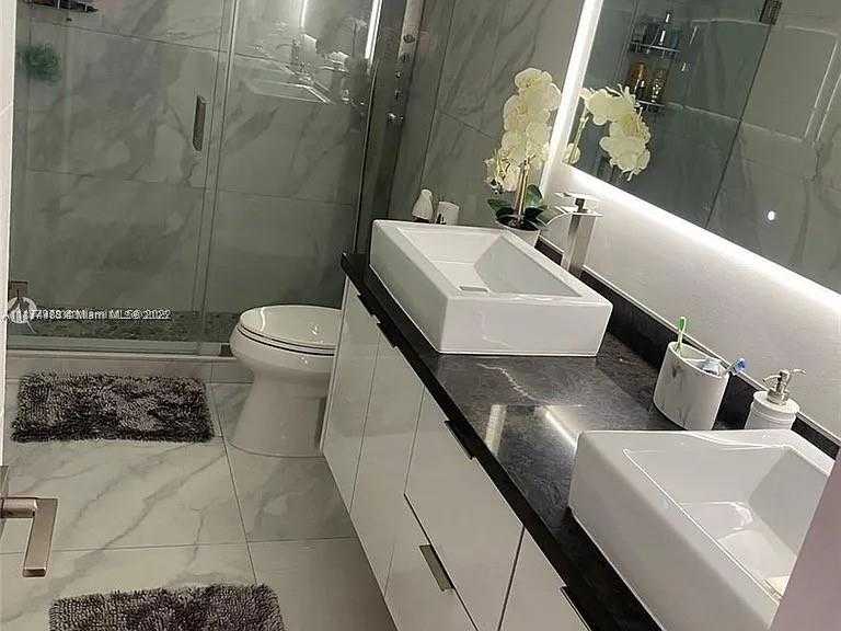 Small Image of 1801 SOUTH OCEAN DR #1040, Hallandale Beach Number 13