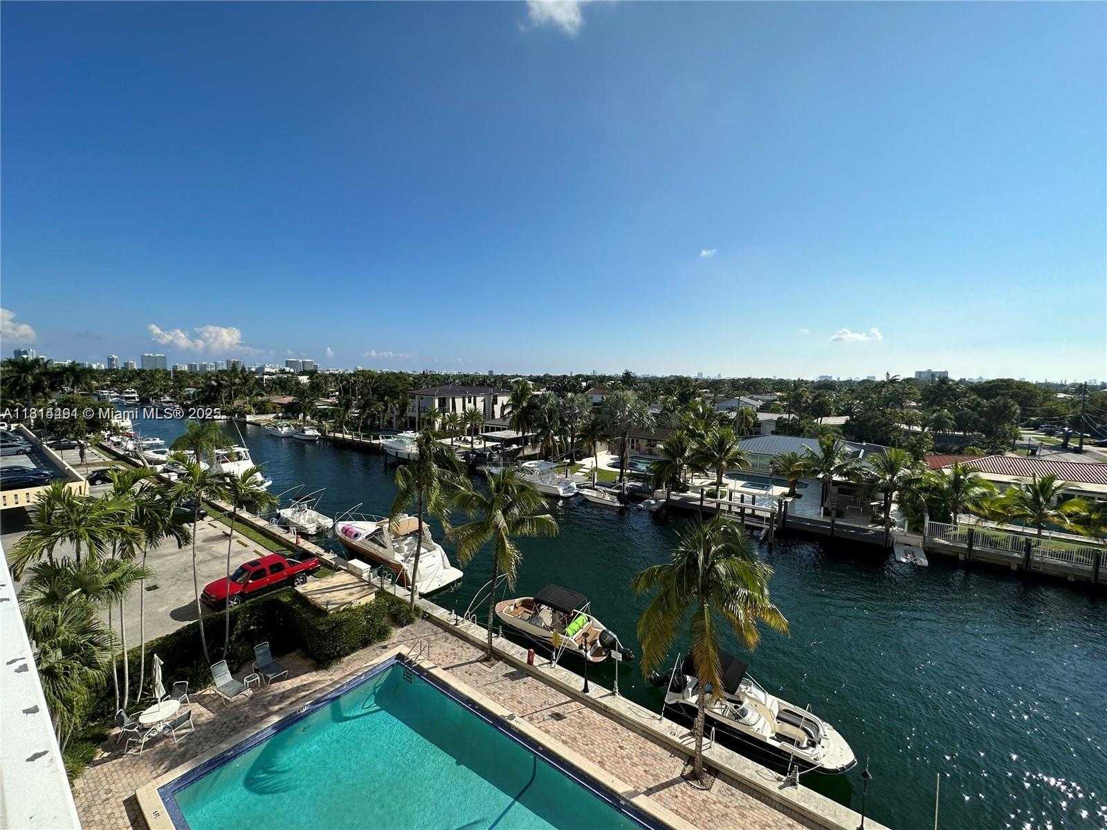Small Image of 2350 NORTH EAST 135TH ST #505, North Miami Number 12