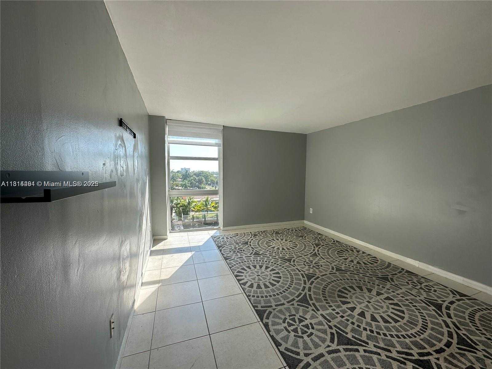 Small Image of 2350 NORTH EAST 135TH ST #505, North Miami Number 6
