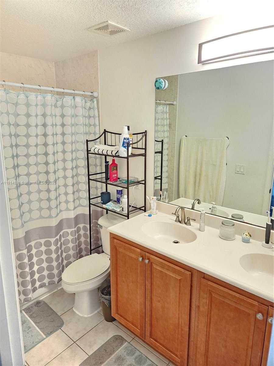 Small Image of 9279 CHAMBERS ST, Tamarac Number 15