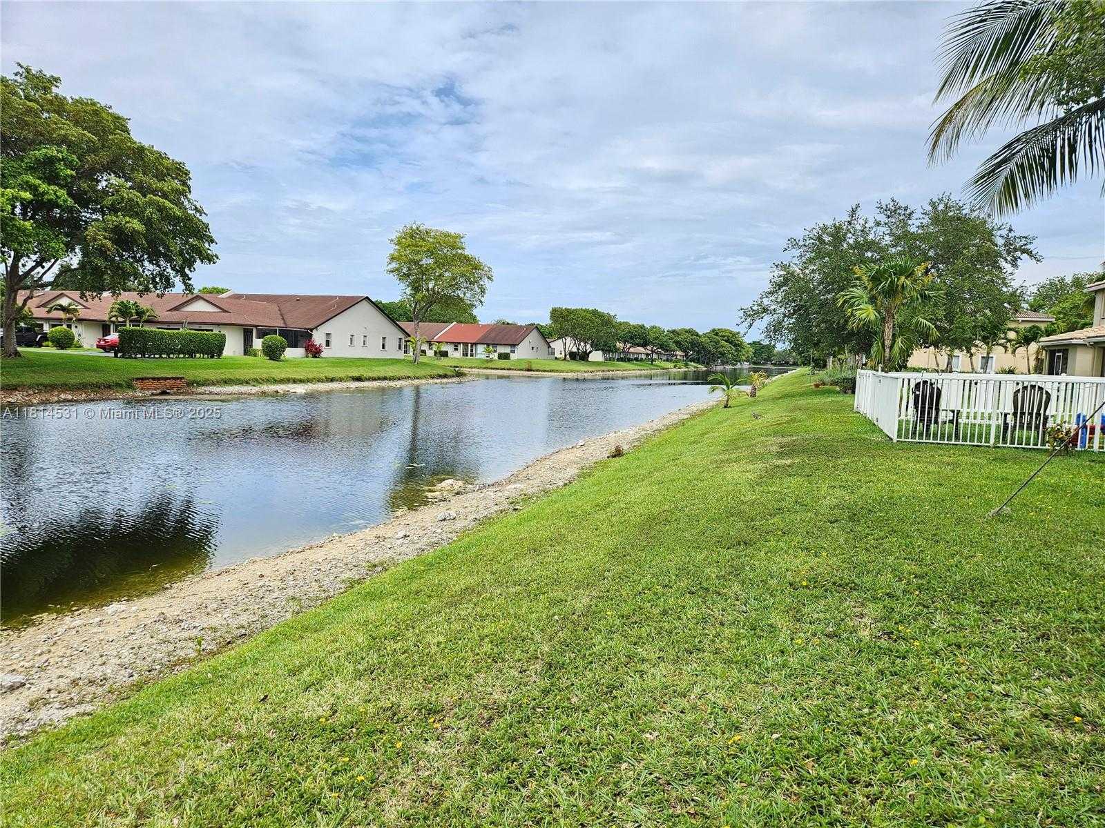 Small Image of 9279 CHAMBERS ST, Tamarac Number 5