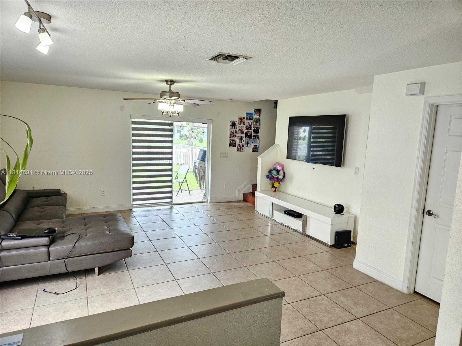 Small Image of 9279 CHAMBERS ST, Tamarac Number 7