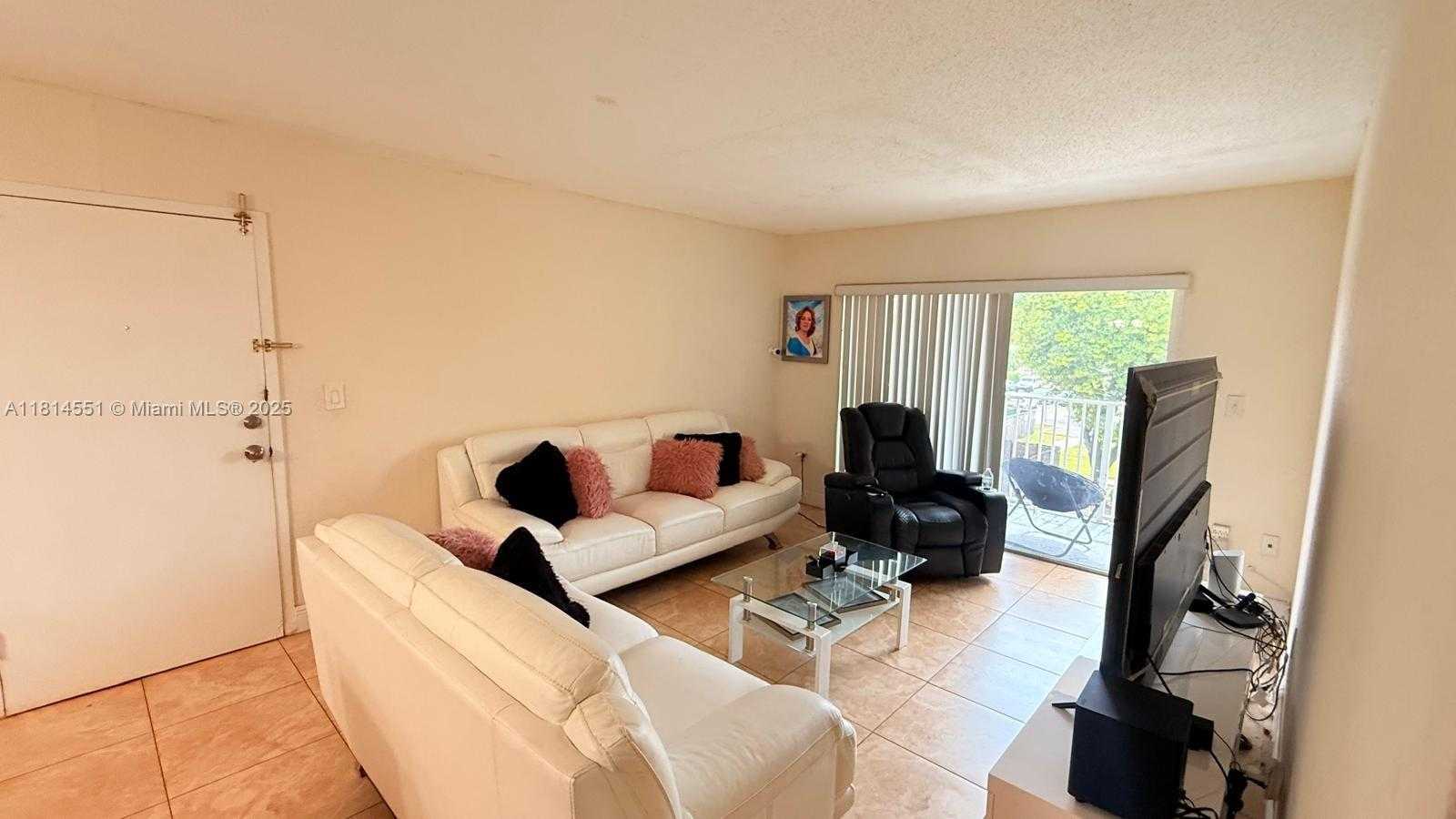 Small Image of 5112 NORTH WEST 79TH AVE #305, Doral Number 13