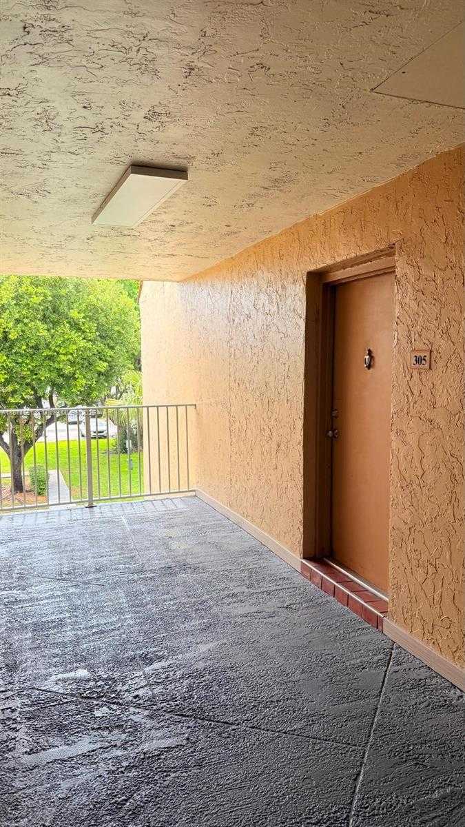 Small Image of 5112 NORTH WEST 79TH AVE #305, Doral Number 15