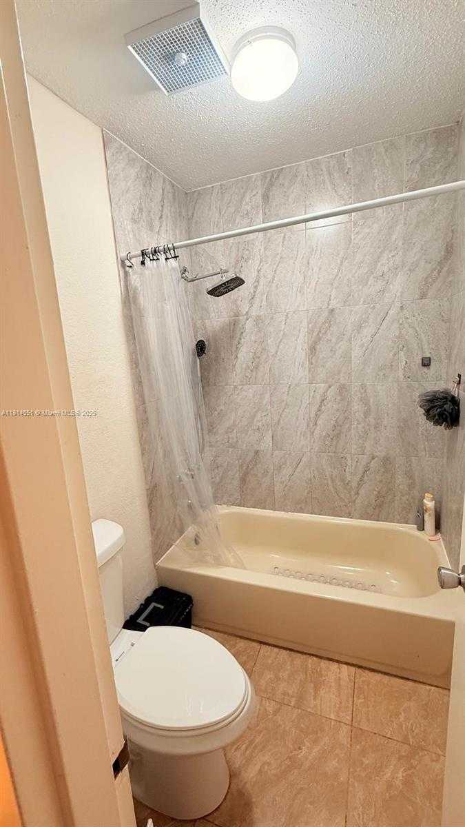 Small Image of 5112 NORTH WEST 79TH AVE #305, Doral Number 18