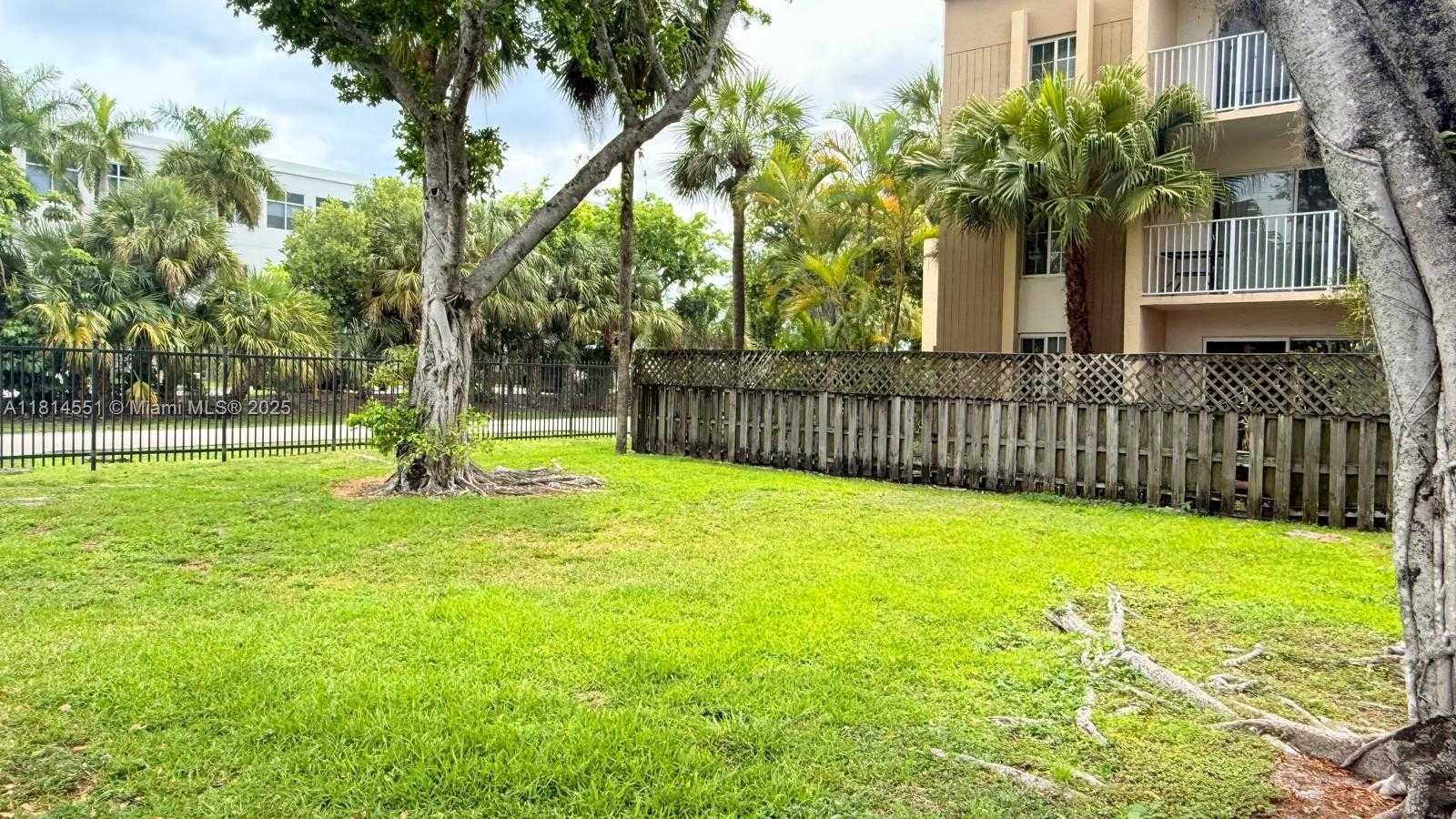 Small Image of 5112 NORTH WEST 79TH AVE #305, Doral Number 2