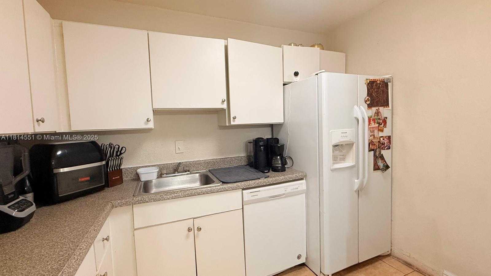 Small Image of 5112 NORTH WEST 79TH AVE #305, Doral Number 3