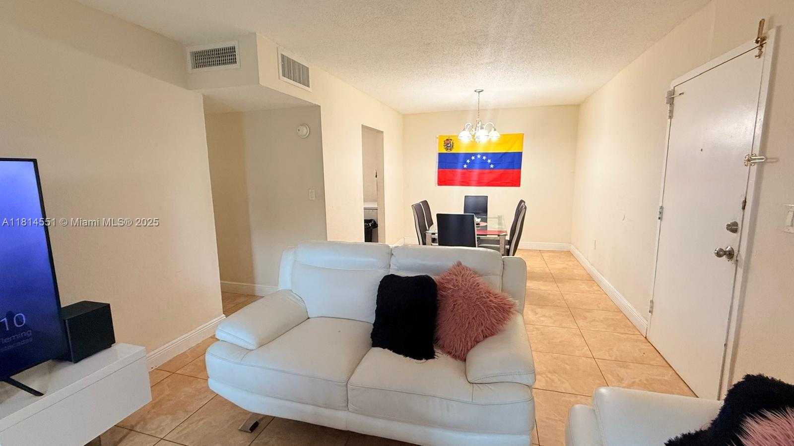 Small Image of 5112 NORTH WEST 79TH AVE #305, Doral Number 4