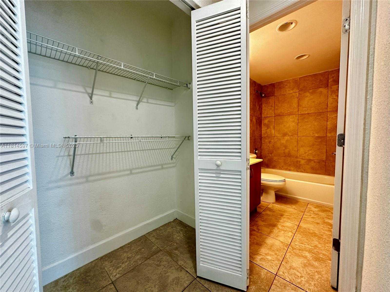 Small Image of 7501 EAST TREASURE DR #1P, North Bay Village Number 14
