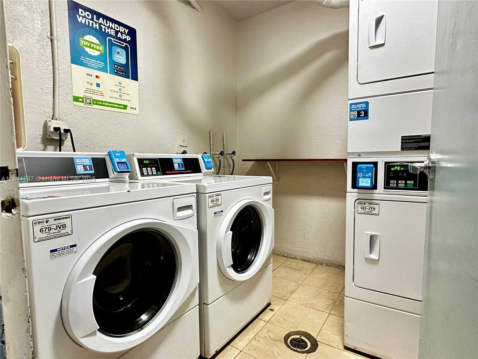 Small Image of 7501 EAST TREASURE DR #1P, North Bay Village Number 23