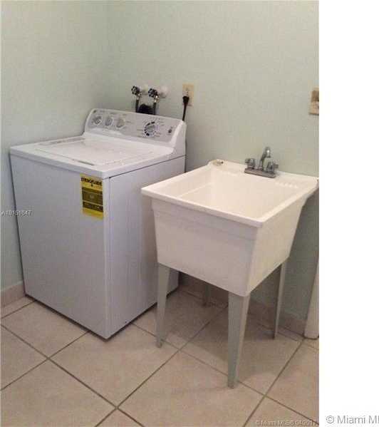 Small Image of 3302 FARRAGUT ST #5A, Hollywood Number 10