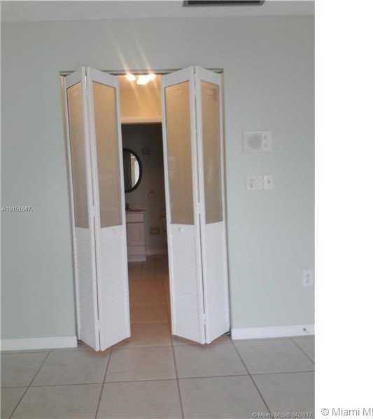 Small Image of 3302 FARRAGUT ST #5A, Hollywood Number 14