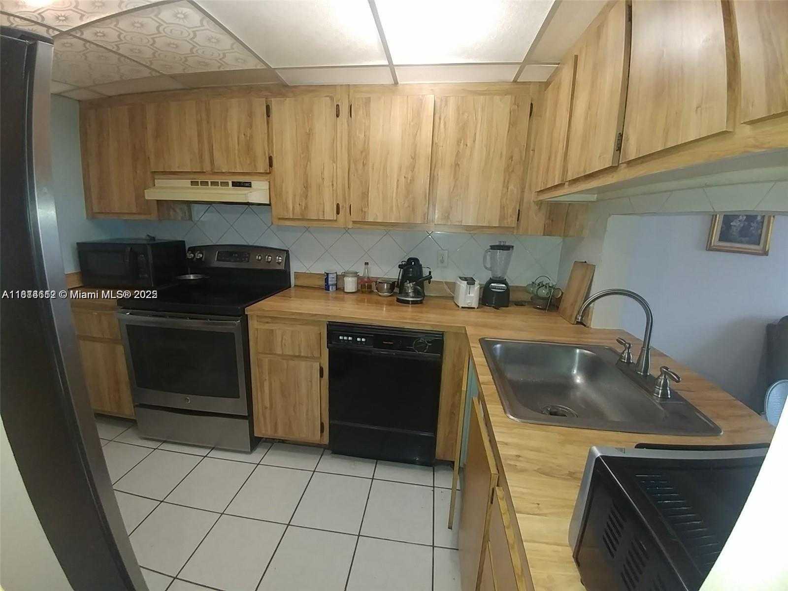 Small Image of 7662 SOUTH WEST 152ND AVE #3-22, Miami Number 4