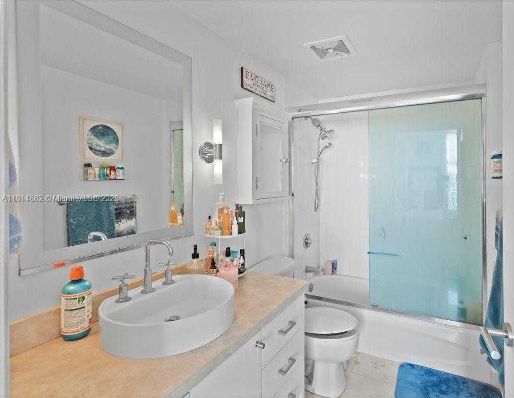 Small Image of 1250 SOUTH MIAMI AVE #2208, Miami Number 13