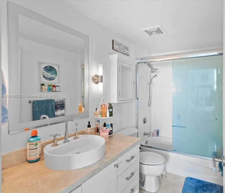 Small Image of 1250 SOUTH MIAMI AVE #2208, Miami Number 14