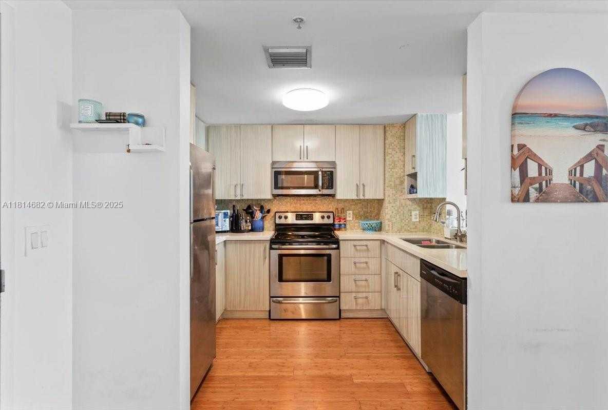 Small Image of 1250 SOUTH MIAMI AVE #2208, Miami Number 5