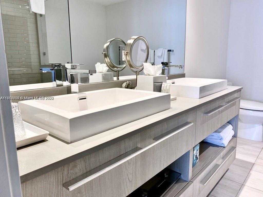 Small Image of 4010 SOUTH OCEAN DR #R1905, Hollywood Number 19