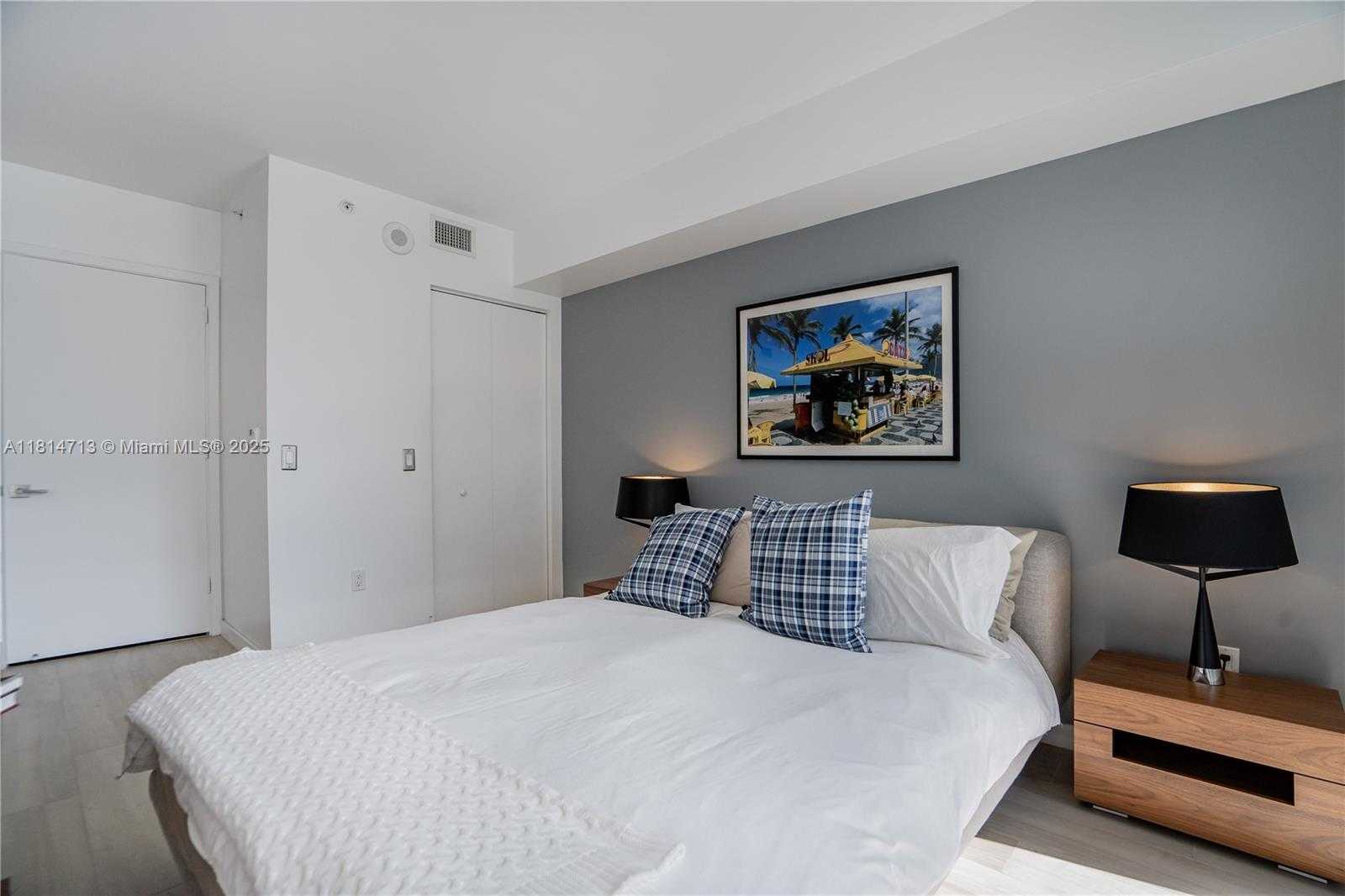 Small Image of 31 SOUTH EAST 6TH ST #2205, Miami Number 9