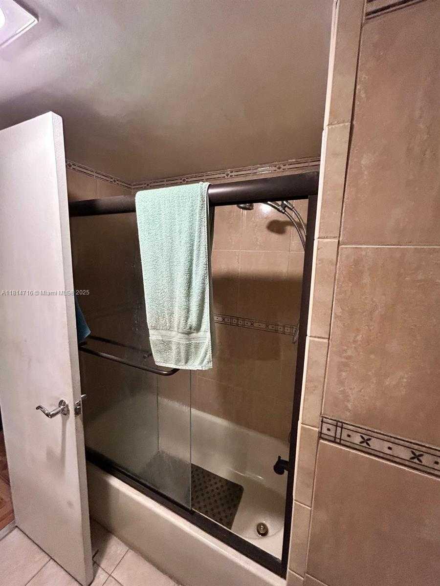 Small Image of 920 NORTH EAST 199TH ST #2S Apt 217, Miami Number 15