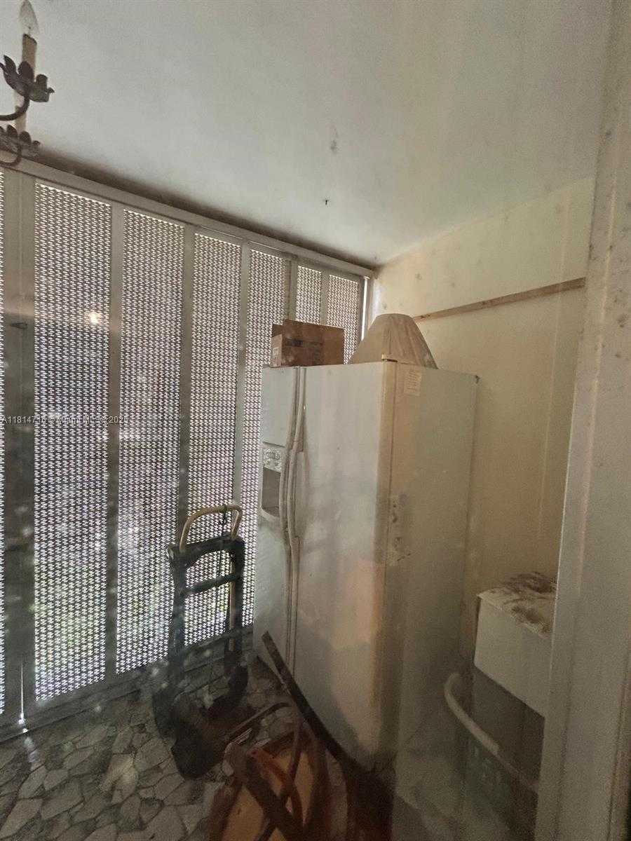 Small Image of 920 NORTH EAST 199TH ST #2S Apt 217, Miami Number 17